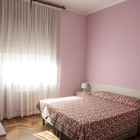 Italy Inn Janov Exteriér fotografie